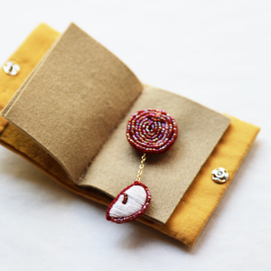刺繍キット【キリンのニードルブック】